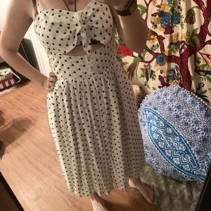 Midi dress with cutout